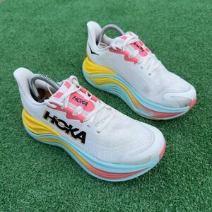 HOKA ONE ONE SKYWARD X - Women’s Running Shoes - SIZE 8B